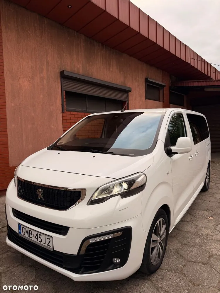 Peugeot Traveller 2017 photo 2