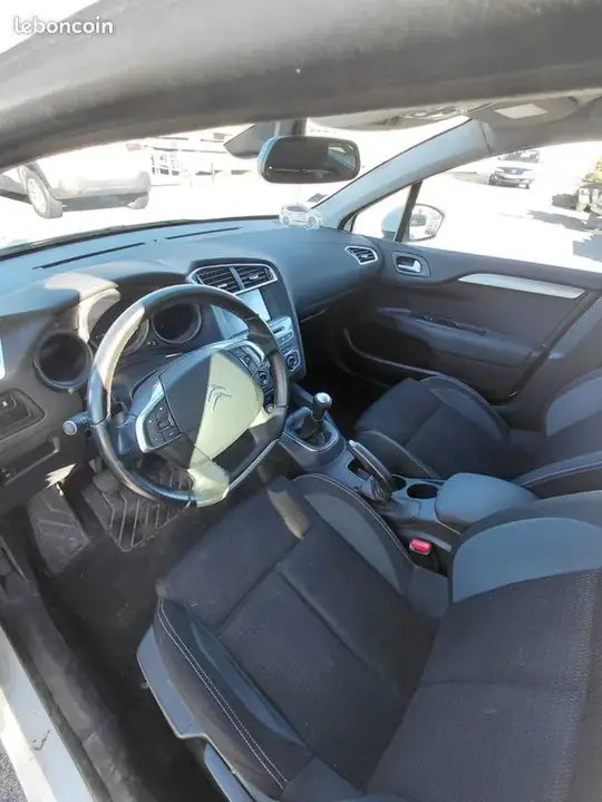 Citroen C4 2017 photo 2