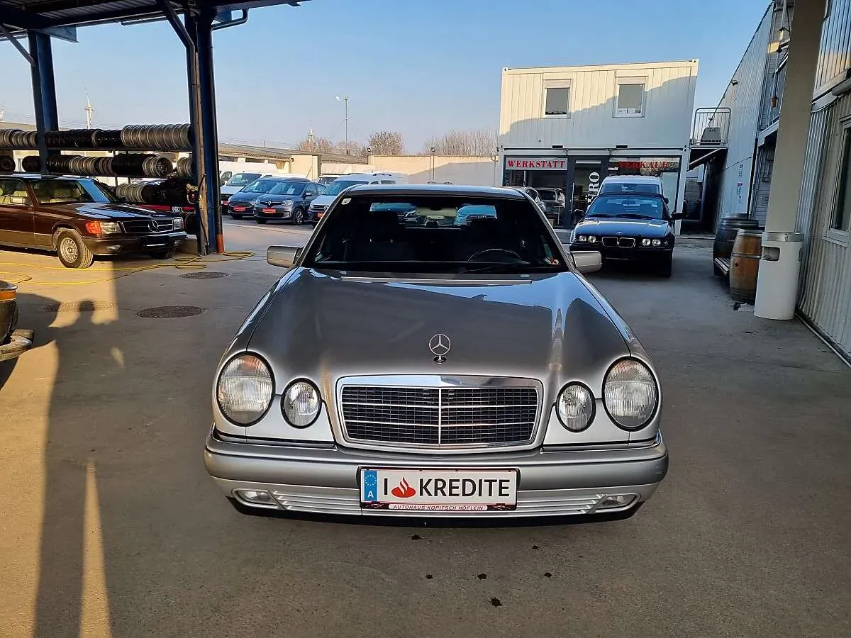 Mercedes-Benz E-Class 1997 photo 2