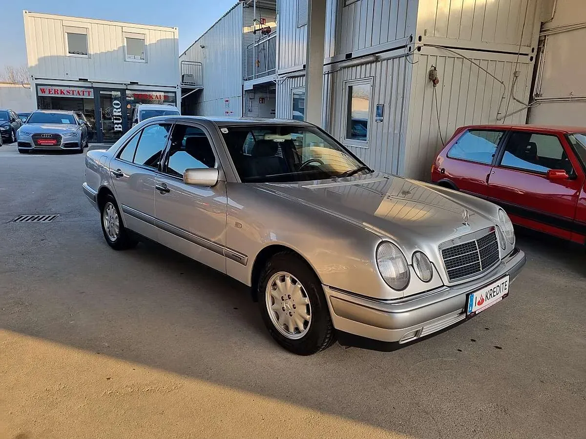 Mercedes-Benz E-Class 1997 photo 3