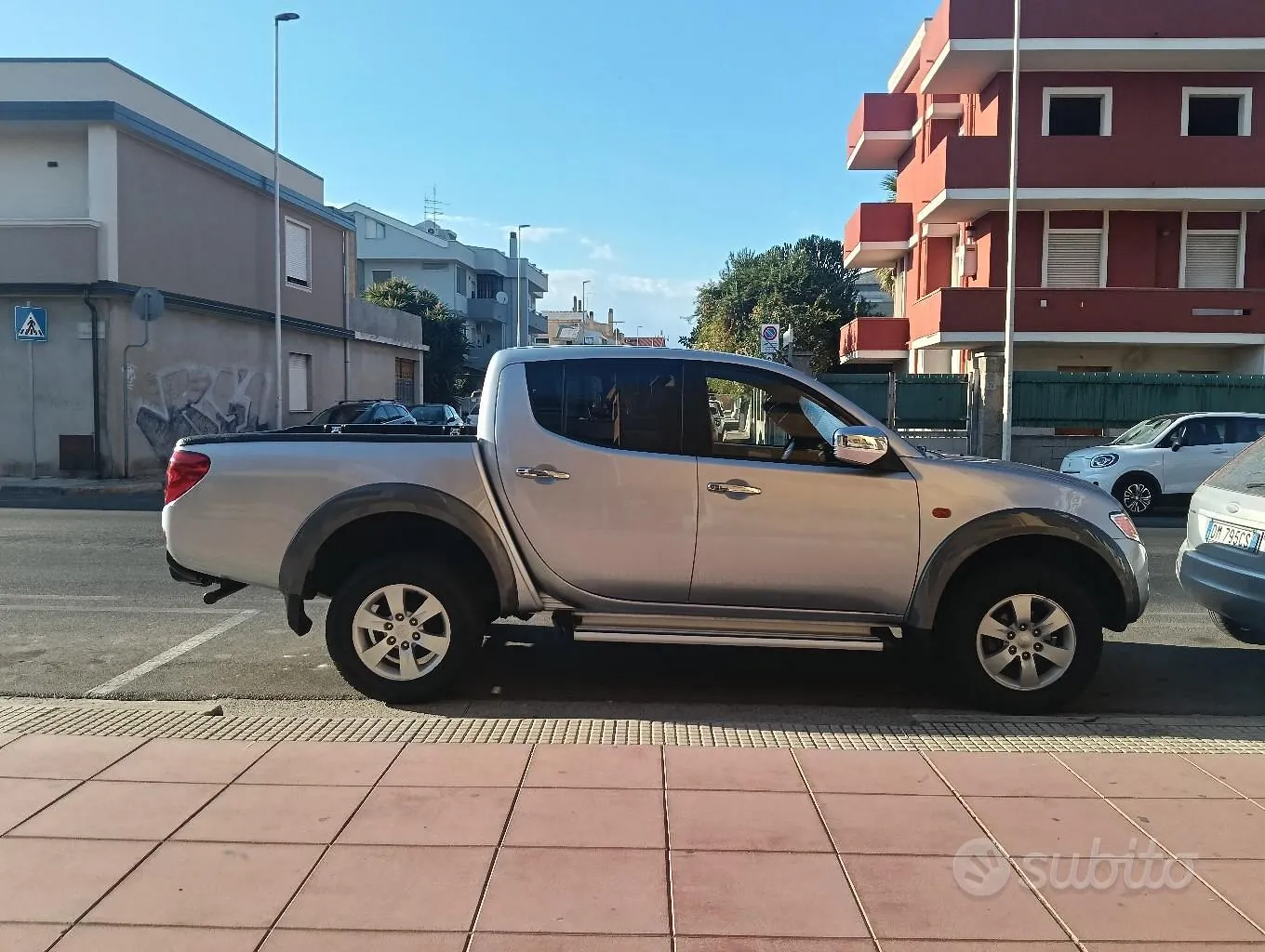 Mitsubishi L200 2006 photo 2