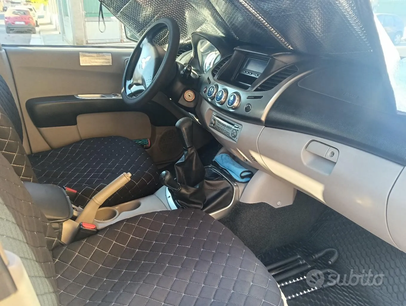 Mitsubishi L200 2006 photo 4