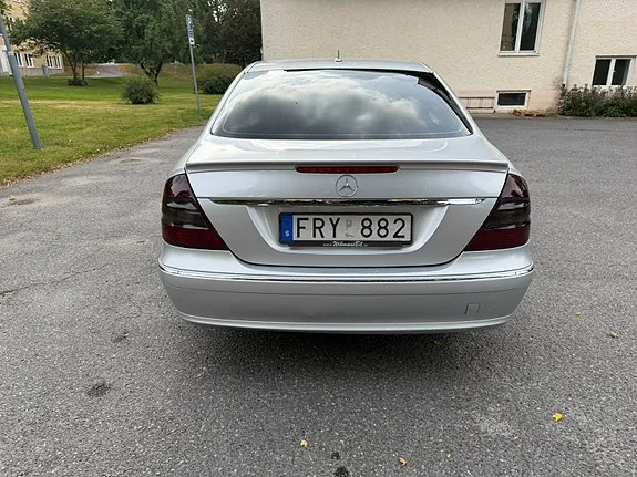 Mercedes-Benz E220 2007 photo 5