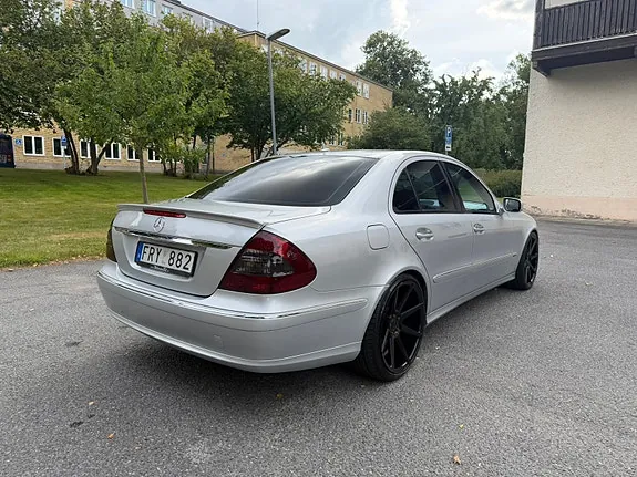 Mercedes-Benz E220 2007 photo 2