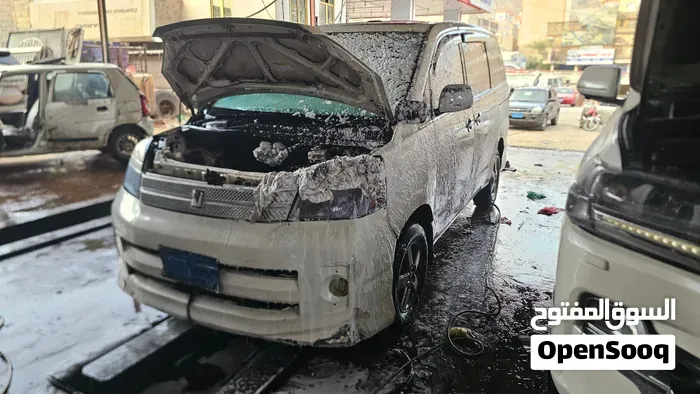 Toyota Voxy 2006 photo 5