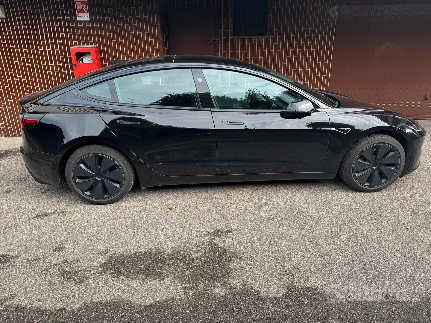 Tesla Model 3 2023 photo 3