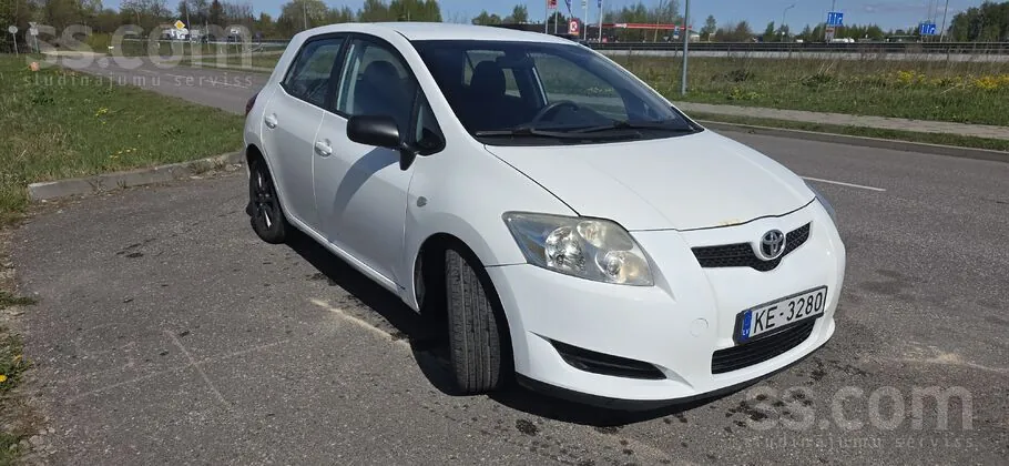 Toyota Auris 2009 photo 2