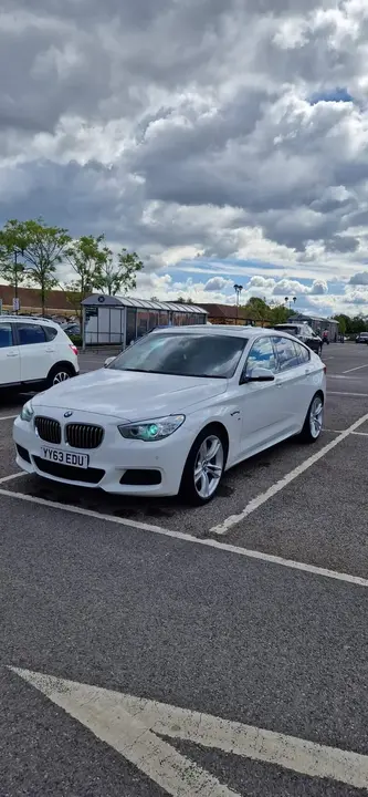 BMW 5 Series 2013 photo 2