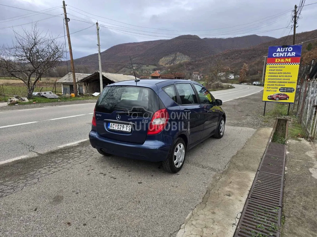 Mercedes-Benz A 180 2010 photo 5