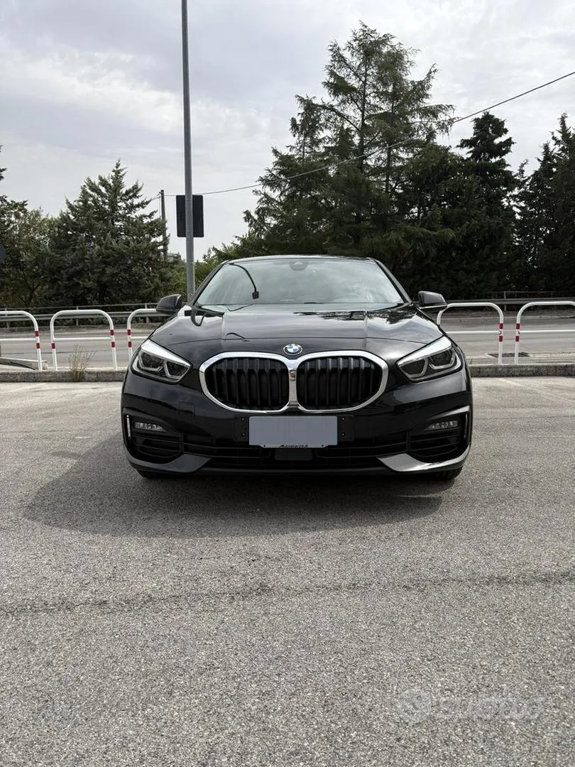 BMW 1 Series 2024 photo 2