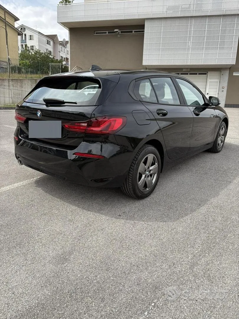 BMW 1 Series 2024 photo 3