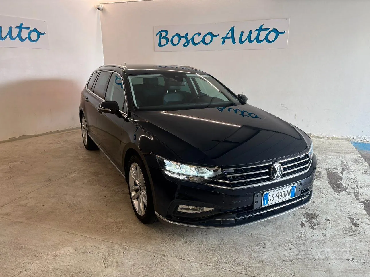 Volkswagen Passat 2022 photo 2