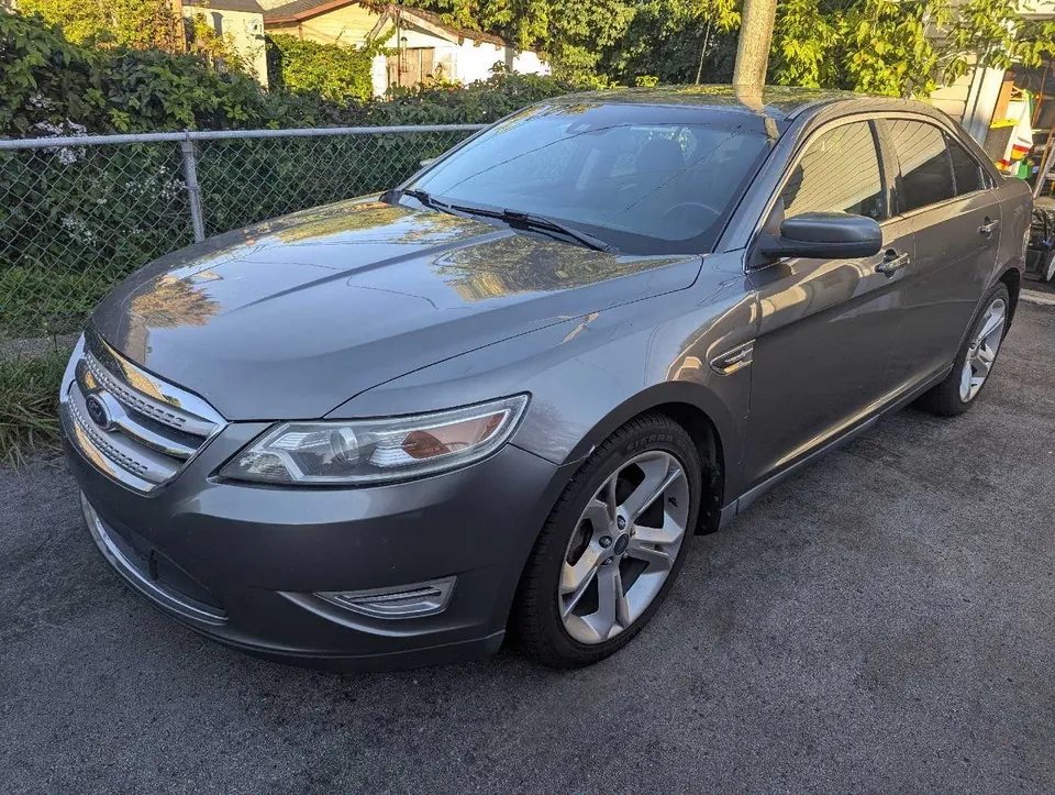 Ford Taurus