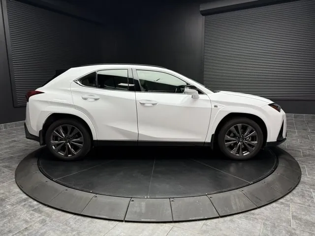 Lexus Ux 2025 photo 2