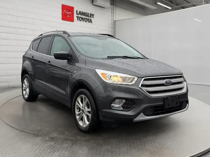 Ford Escape 2018 photo 3