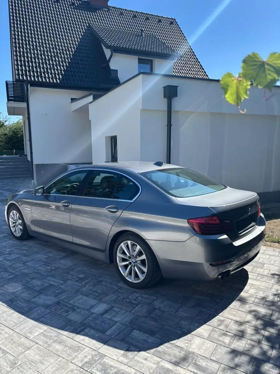 BMW 5 Series 2015 photo 3