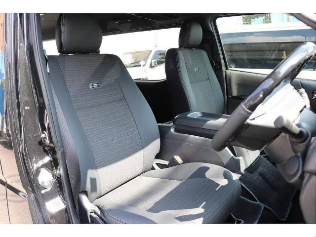 Toyota Hiace 2025 photo 3