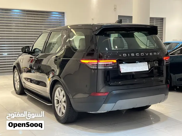 Land Rover Discovery 2017 photo 2