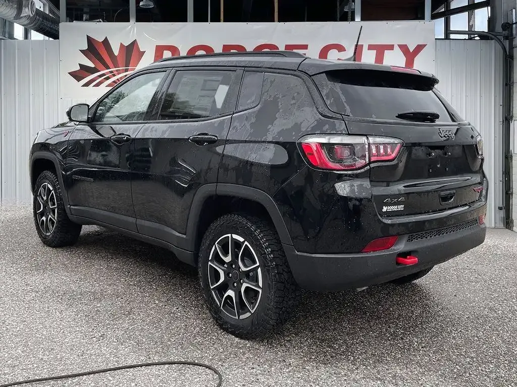 Jeep Compass 2026 photo 2