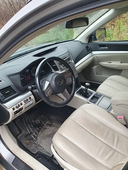 Subaru Outback 2010 photo 5