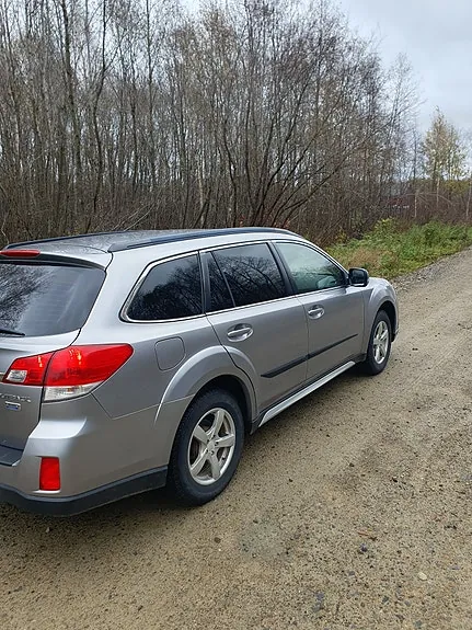 Subaru Outback 2010 photo 4