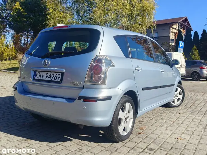 Toyota Corolla Verso 2005 photo 4