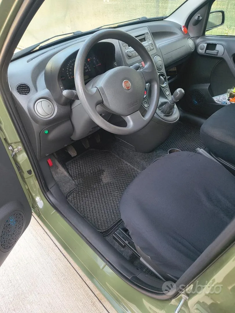 Fiat Panda 2010 photo 2