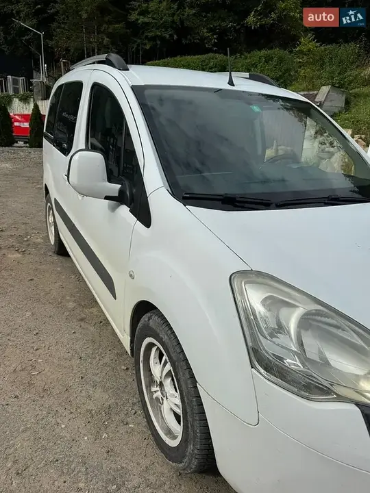 Citroen Berlingo 2011 photo 2