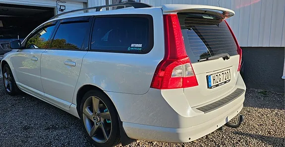 Volvo V70 2009 photo 2