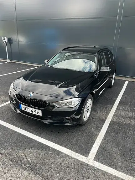 BMW 318D 2013 photo 2