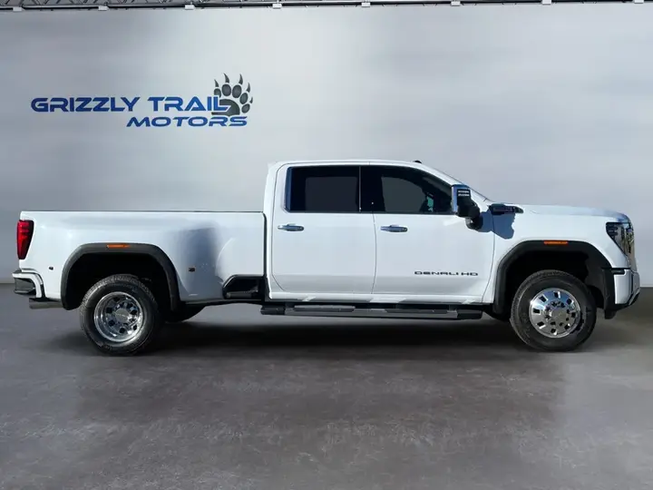 GMC Sierra 3500Hd 2026 photo 5