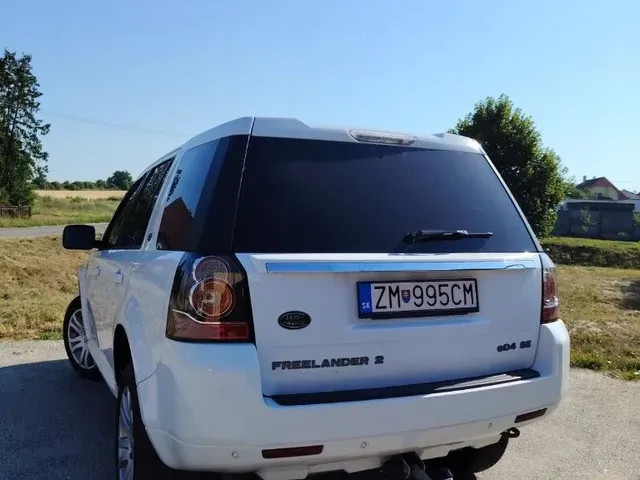 Land Rover Freelander 2 2013 photo 4