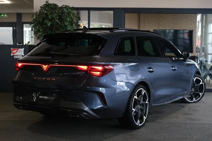Cupra Leon 2024 photo 2