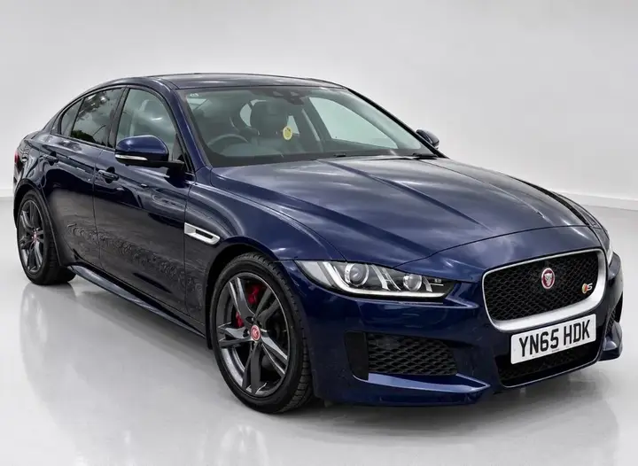 Jaguar Xe