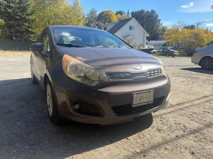 Kia Rio 2013 photo 2