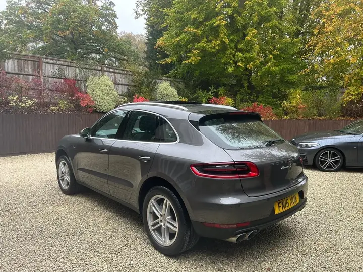 Porsche Macan 2015 photo 2