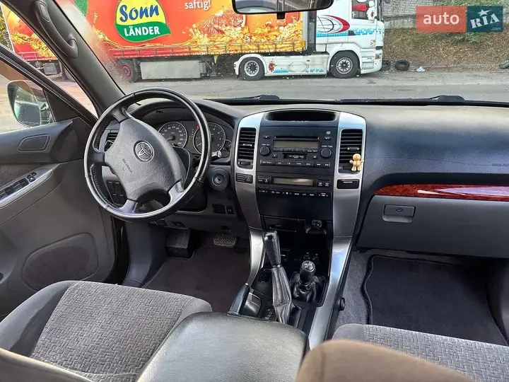 Toyota Land Cruiser Prado 2006 photo 5