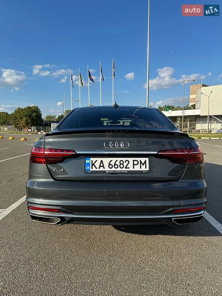 Audi A4 2020 photo 2
