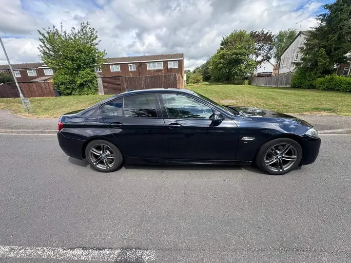 BMW 5 Series 2016 photo 3