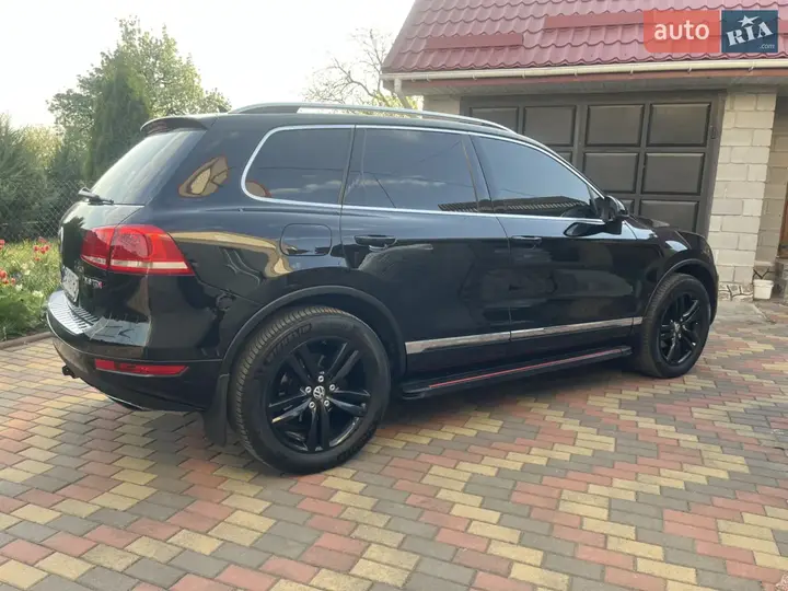 Volkswagen Touareg 2012 photo 3