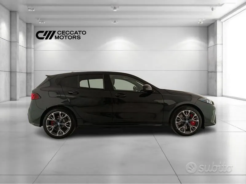BMW 1 Series 2025 photo 3