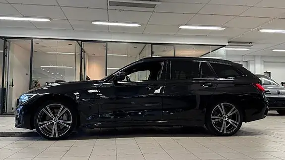 BMW 330E 2022 photo 3