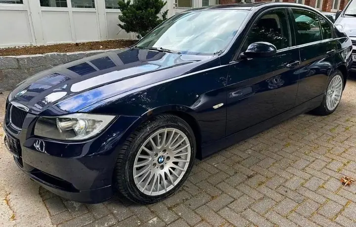 BMW 318I