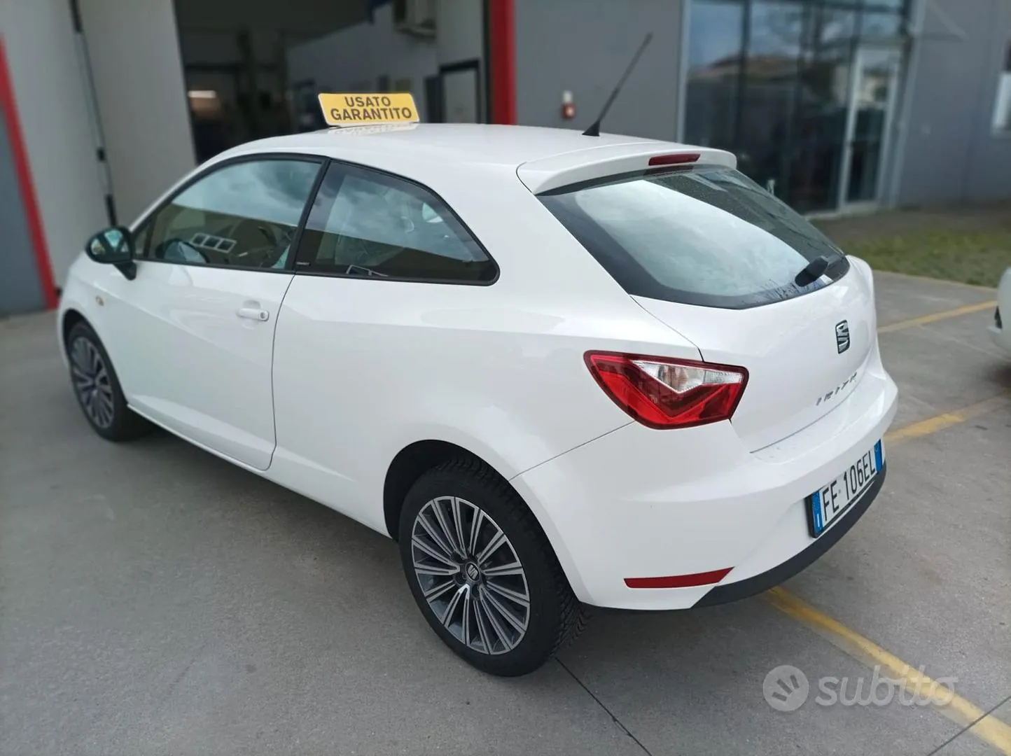 Seat Ibiza 2016 photo 2