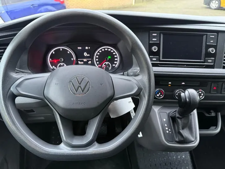 Volkswagen Transporter 2021 photo 3