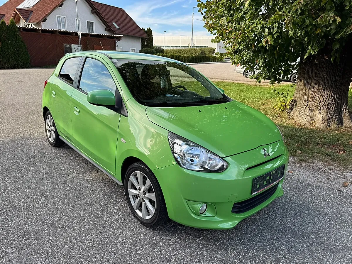 Mitsubishi Space Star 2015 photo 2
