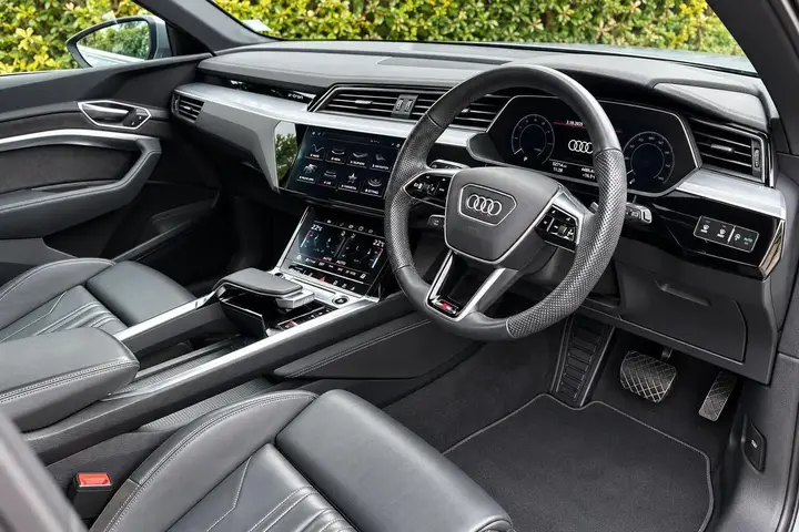Audi E-Tron 2020 photo 5