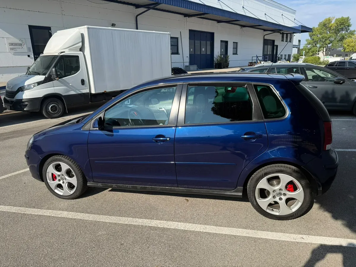 Volkswagen Polo 2006 photo 3