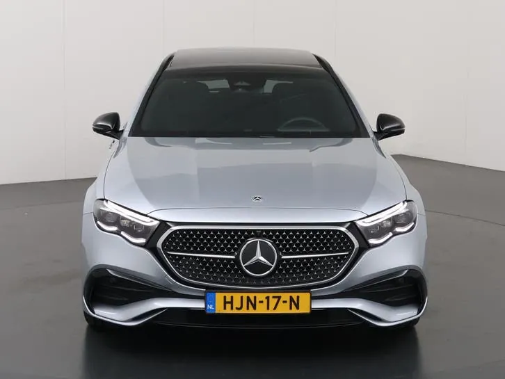 Mercedes-Benz E-Class 2025 photo 3