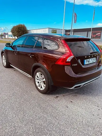 Volvo V60 Cross Country 2016 photo 3